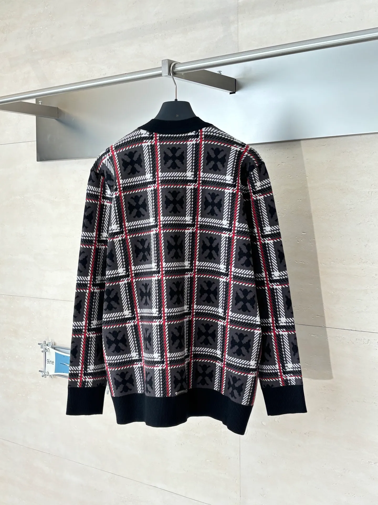 P610 Chrome Heart*/Chrome Heart 25SS cashmere plaid cardigan sweater. Knitted with Stor imported from Germany. The leather tag is cut and cut with genuine sheepskin engraving. Open-mold genuine antique silver hardware is aged and oxidized. Size: S/M/L